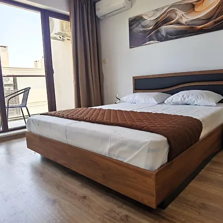 Apartmanhotel Cabacum Pleasure Beachfront - 50m To And Pool 3*